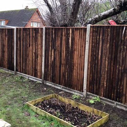 A customers fence we erected that has close boards.